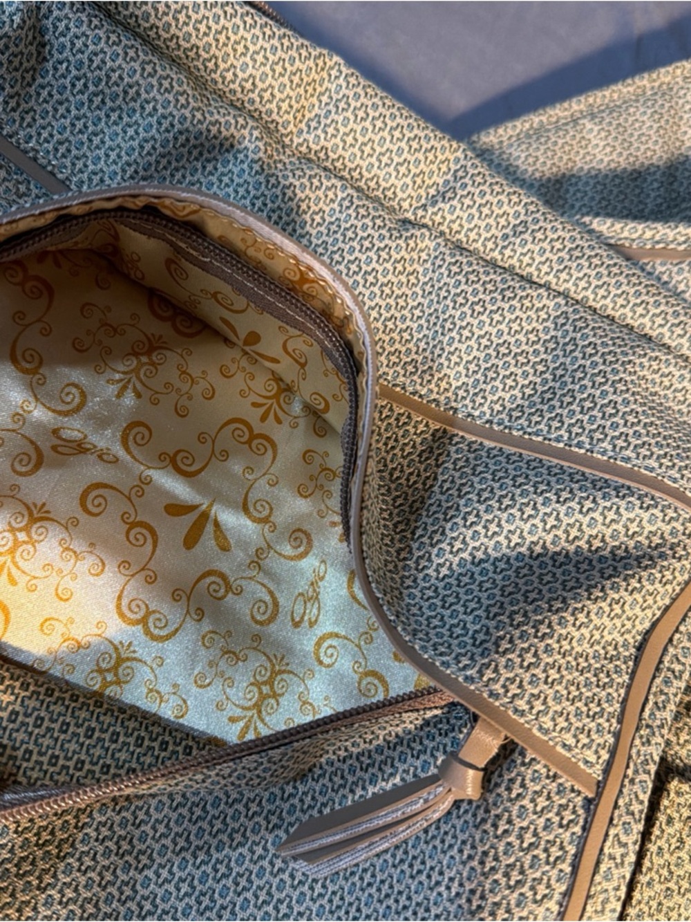 Green OGIO Patterned Crossbody women’s traveling bag - Picture 7 of 15